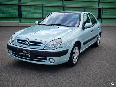 Usado Citroën Xsara 90 CV (66 kW) 2003 Gris / plata Berlina