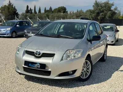Usado Toyota Auris Active 126 CV (92 kW) 2009 Beige Utilitario