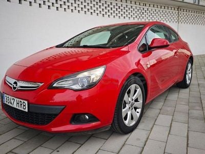 Usado Opel Astra GTC Selective 140 CV (102 kW) 2013 Rojo Berlina