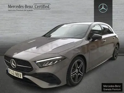 Usado Mercedes A200 150 CV (110 kW) 2025 Gris / plata Berlina