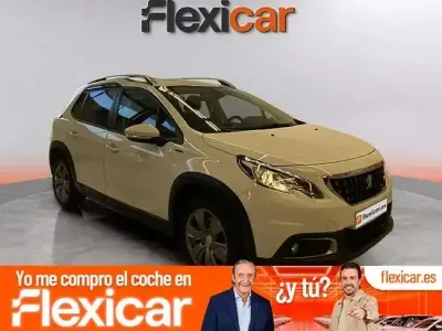 Usado Peugeot 2008 Allure 130 CV (95 kW) 2019 Blanco SUV