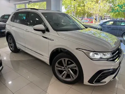 Usado VW Tiguan R-line 150 CV (110 kW) 2021 Blanco SUV