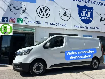 Usado Renault Trafic 110 CV (80 kW) 2024 Blanco Monovolumen