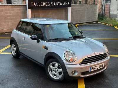 Usado Mini ONE 95 CV (69 kW) 2009 Gris / plata Utilitario