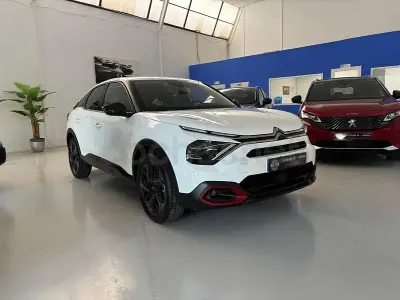 Usado Citroën C4 Feel 110 CV (80 kW) 2021 Blanco Berlina