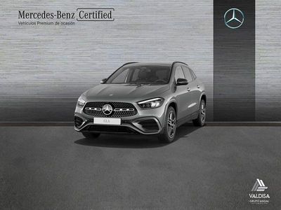 Gris / plateado Usado 2024 Mercedes GLA250 AMG line SUV | 46.900 €