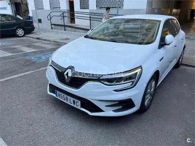 Usado Renault Mégane II Intens 115 CV (84 kW) 2022 Blanco Berlina