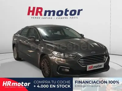 Usado Ford Mondeo Titanium 150 CV (110 kW) 2020 Gris / plata Berlina