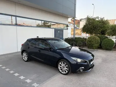 Usado Mazda 3 Luxury 150 CV (110 kW) 2015 Azul Berlina