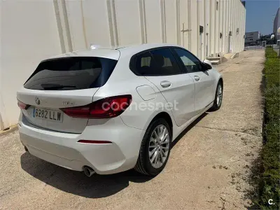 Usado BMW 118 Comfort Edition 150 CV (110 kW) 2020 Blanco Berlina