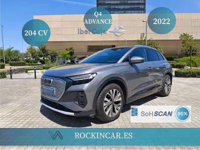 Usado Audi Q4 e-tron Advanced Plus 150 kW (204 CV) 2022 Gris SUV