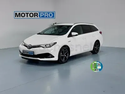Usado Toyota Auris Hybrid