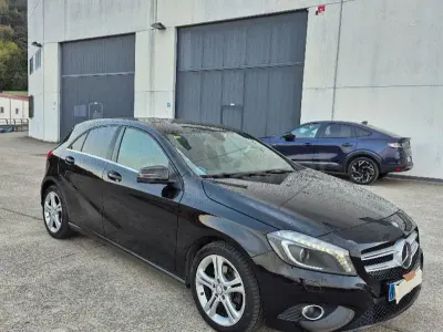 Usado Mercedes A200 Urban 136 CV (100 kW) 2015 Negro Berlina