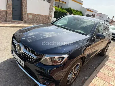 Usado Mercedes GLC250 204 CV (150 kW) 2017 Azul SUV