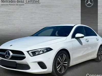 Usado Mercedes A180 136 HP (100 kW) 2022 Branco Sedan