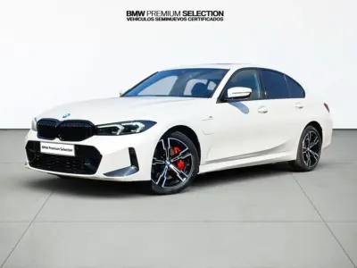 Usado BMW 330e Comfort Edition 292 CV (214 kW) 2025 Blanco Berlina