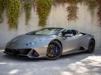 Usado Lamborghini Huracán 640 CV (470 kW) 2023 Gris / plata Descapotable