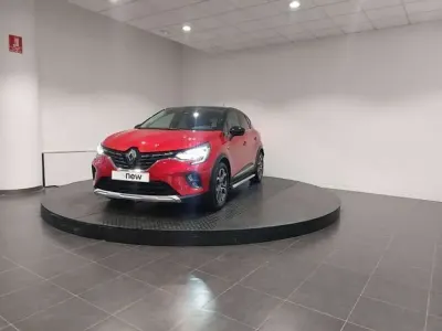 Usado Renault Captur Zen 145 CV (106 kW) 2022 Rojo SUV