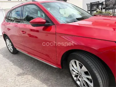 Usado Skoda Kamiq Style 110 CV (80 kW) 2022 Rojo SUV
