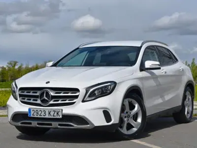 Usado Mercedes GLA200 Urban 136 HP (100 kW) 2019 Branco SUV