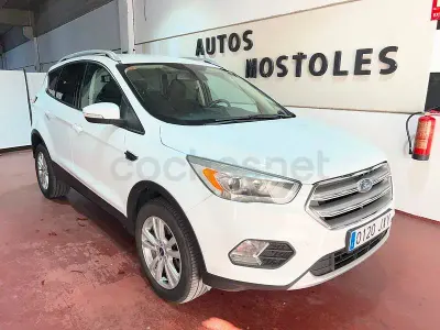 Usado Ford Kuga Business Edition 120 CV (88 kW) 2017 Blanco SUV