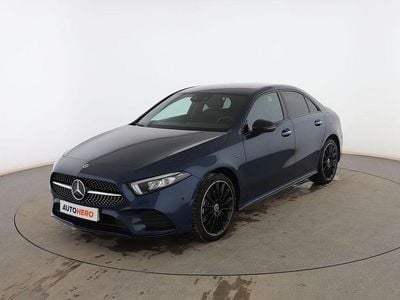 Azul Usado 2021 Mercedes A250 AMG line Berlina | 27.699 € (Precio justo)