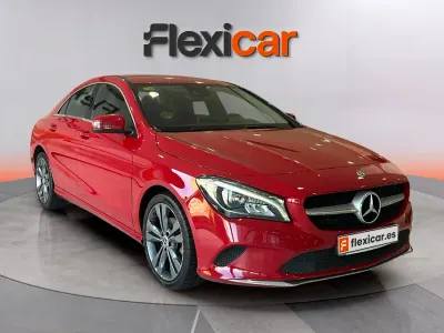 Usado Mercedes CLA200 136 CV (100 kW) 2018 Rojo Coupe