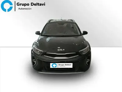Usado Kia Stonic 100 CV (73 kW) 2024 Negro SUV