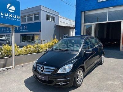 Mercedes B200