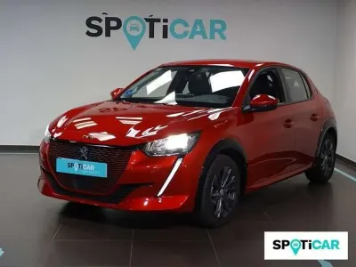Usado Peugeot e-208 Allure 100 kW (136 CV) 2020 Rojo Utilitario