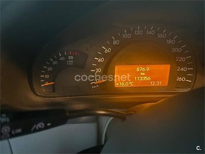 Usado Mercedes C270 Elegance 170 CV (125 kW) 2001 Gris / plata Berlina