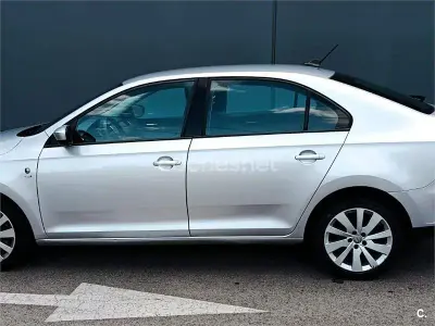 Usado Seat Toledo Style 105 CV (77 kW) 2012 Blanco Utilitario