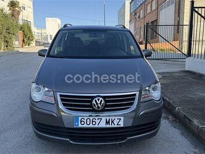 Gris / plata Usado 2009 VW Touran Monovolumen | 5900 € (Buen precio)