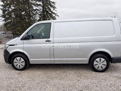 Usado VW Multivan 150 CV (110 kW) 2021 Gris / plata Monovolumen