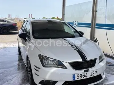 Usado Seat Ibiza Reference 90 CV (66 kW) 2016 Blanco Berlina