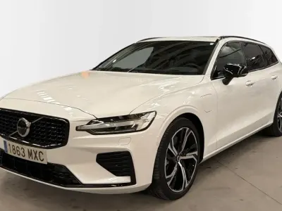 Begagnad Volvo V60 Ultra 350 HK (257 kW) 2024 Vit Kombi