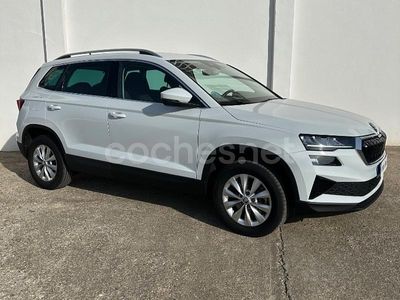 Usado Skoda Karoq Selection 150 CV (110 kW) 2024 Blanco SUV
