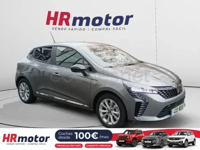 Usado Renault Clio V Evolution 100 CV (73 kW) 2025 Gris / plata Berlina