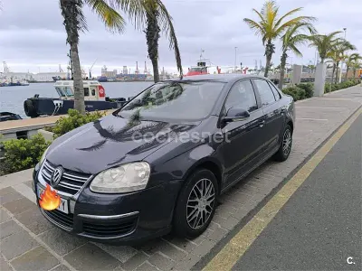 Usado VW Jetta Edition 102 CV (75 kW) 2007 Azul Berlina