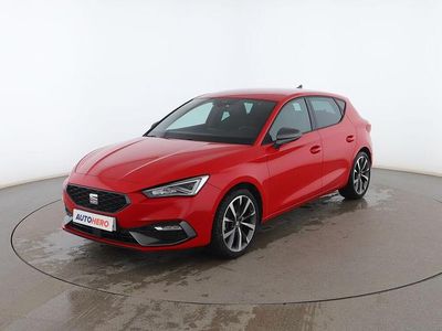Usado Seat Leon FR 131 CV (96 kW) 2023 Rojo Utilitario