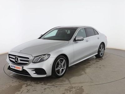 Usado Mercedes E220 AMG line 195 CV (143 kW) 2019 Gris Berlina