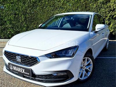 Usado Seat Leon Style 110 CV (80 kW) 2024 Blanco Berlina