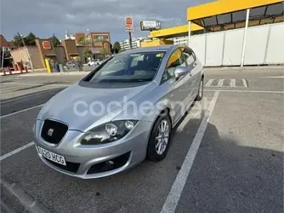 Usado Seat Leon Copa 105 CV (77 kW) 2011 Gris / plata Utilitario