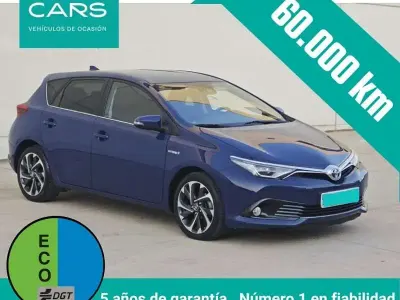 Usado Toyota Auris Hybrid Business Edition 136 CV (100 kW) 2016 Azul Utilitario