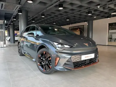 Nuevo Cupra Born 139 kW (190 CV) 2026 Gris Utilitario