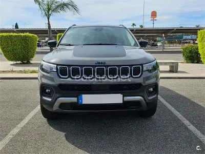 Usado Jeep Compass Limited 190 CV (139 kW) 2024 Gris / plata SUV