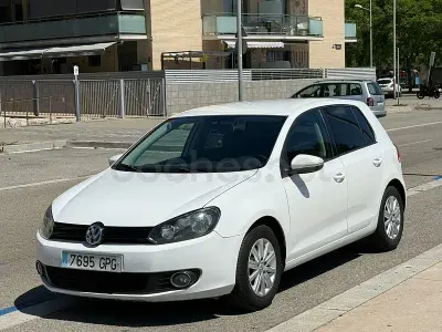 Usado VW Golf VI Advance 105 CV (77 kW) 2009 Blanco Berlina