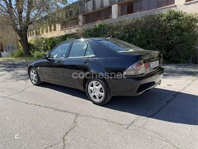 Usado Lexus IS200 155 CV (114 kW) 2002 Negro Berlina