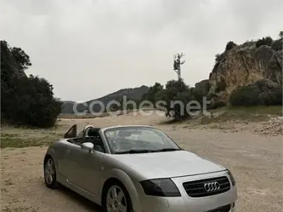 Usado Audi TT Roadster 225 CV (165 kW) 2002 Gris / plata Descapotable
