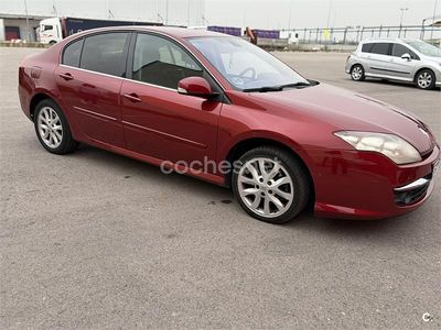 Usado Renault Laguna III Dynamique 130 CV (95 kW) 2008 Rojo Berlina